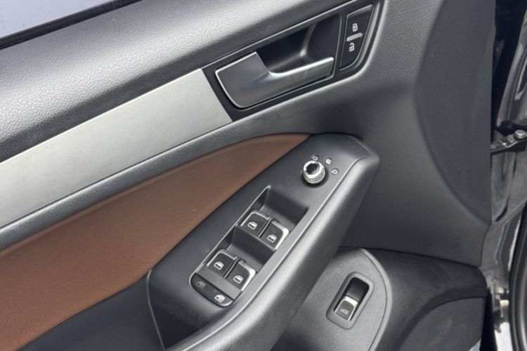 Used Audi Q5 2017 Plus 40 TFSI Ambition Model Interior 5
