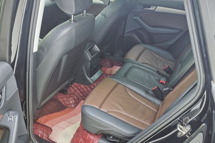 Used Audi Q5 2017 Plus 40 TFSI Ambition Model Interior 5