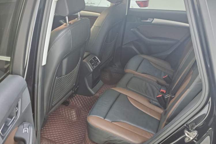 Used Audi Q5 2017 Plus 40 TFSI Technology Model Interior 6