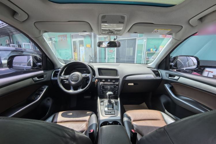 Used Audi Q5 2017 40 TFSI Ambition Edition Interior 7