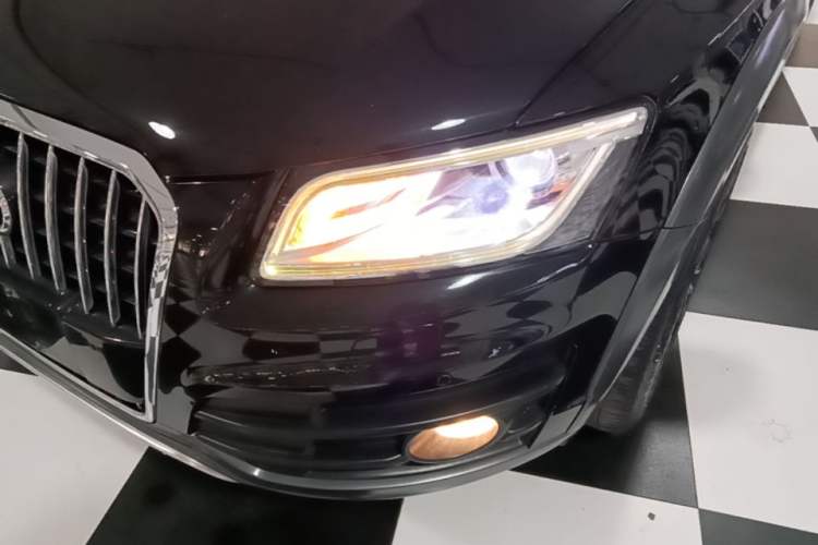 Used Audi Q5 2017 Plus 40 TFSI Technology Model Left Front Headlight