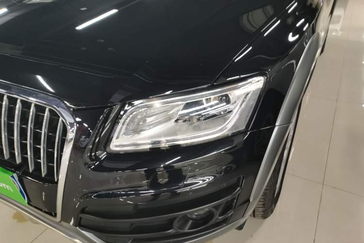 Used Audi Q5 2017 Plus 40 TFSI Technology Model Left Front Headlight