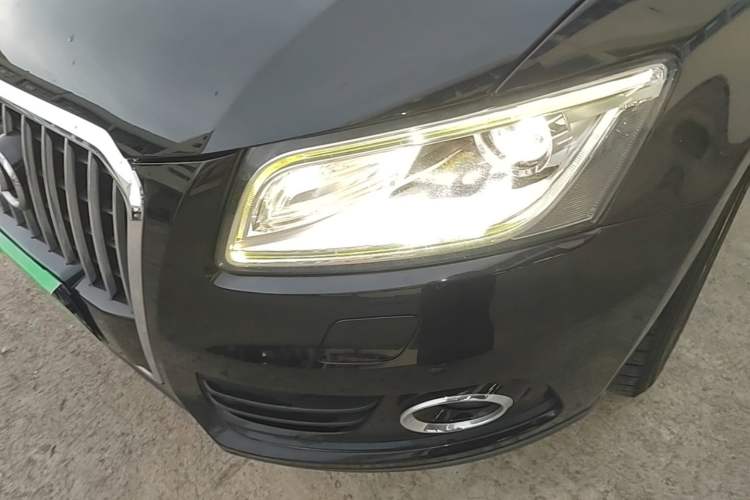 Used Audi Q5 2017 40 TFSI Ambition Edition Left Front Headlight