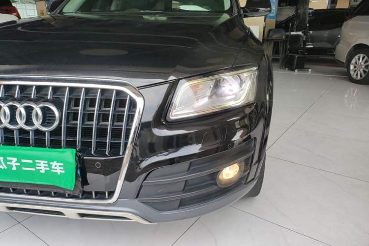 Used Audi Q5 2017 Plus 40 TFSI Technology Model Left Front Headlight