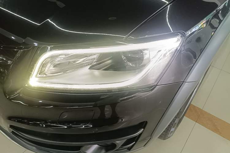 Used Audi Q5 2017 Plus 40 TFSI Technology Model Left Front Headlight