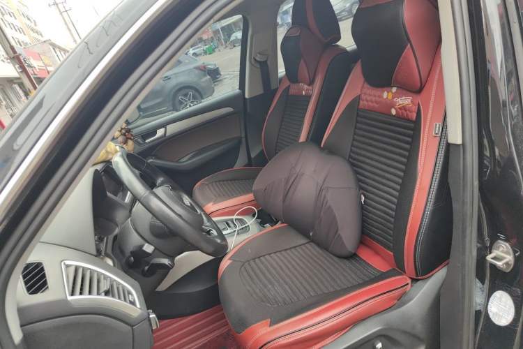 Used Audi Q5 2017 Plus 40 TFSI Ambition Model Left Front Seat