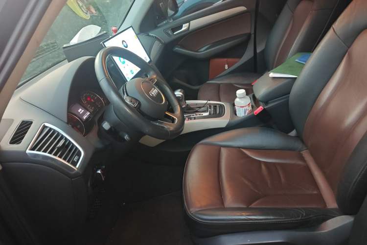 Used Audi Q5 2017 Plus 40 TFSI Ambition Model Left Front Seat
