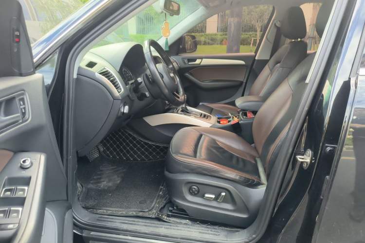 Used Audi Q5 2017 Plus 40 TFSI Technology Model Left Front Seat