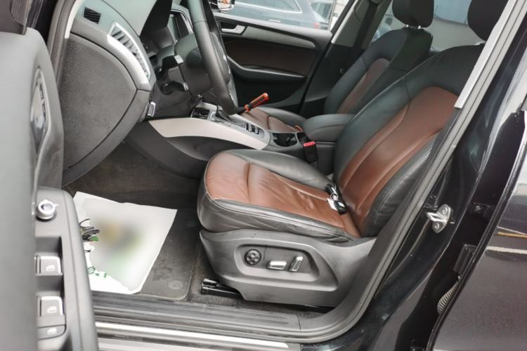 Used Audi Q5 2017 Plus 40 TFSI Ambition Model Left Front Seat