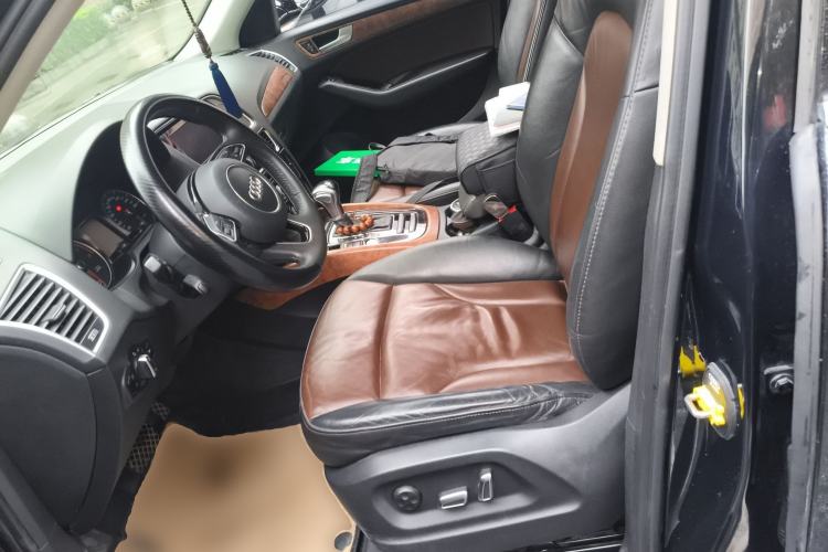 Used Audi Q5 2017 Plus 40 TFSI Ambition Model Left Front Seat