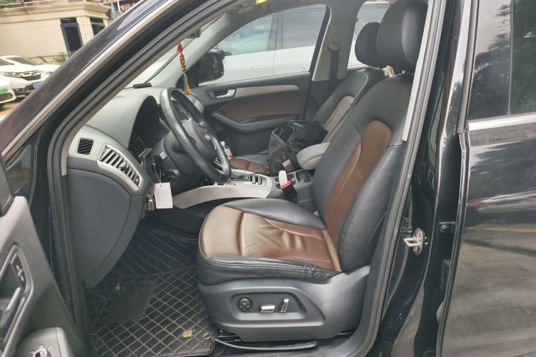 Used Audi Q5 2017 40 TFSI Ambition Edition Left Front Seat
