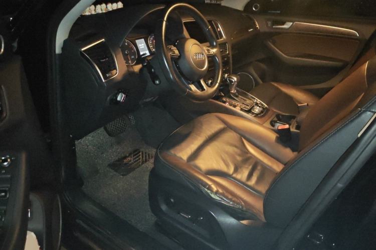 Used Audi Q5 2017 40 TFSI Comfort Model Left Front Seat