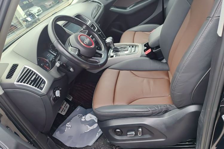Used Audi Q5 2017 40 TFSI Ambition Edition Left Front Seat