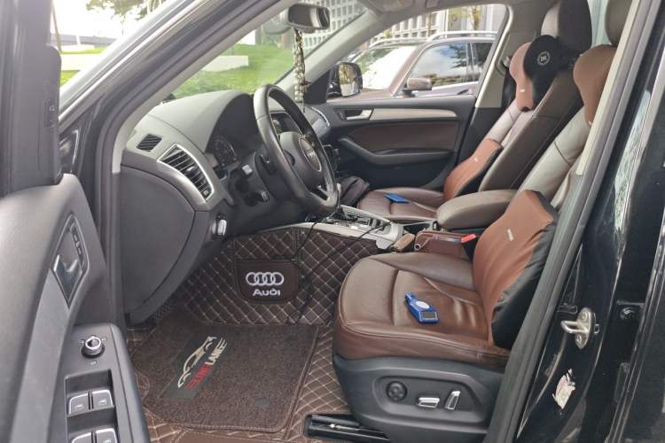 Used Audi Q5 2017 40 TFSI Technology Edition Left Front Seat