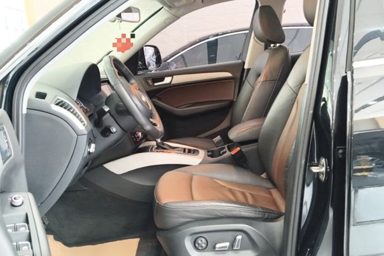 Used Audi Q5 2017 Plus 40 TFSI Ambition Model Left Front Seat