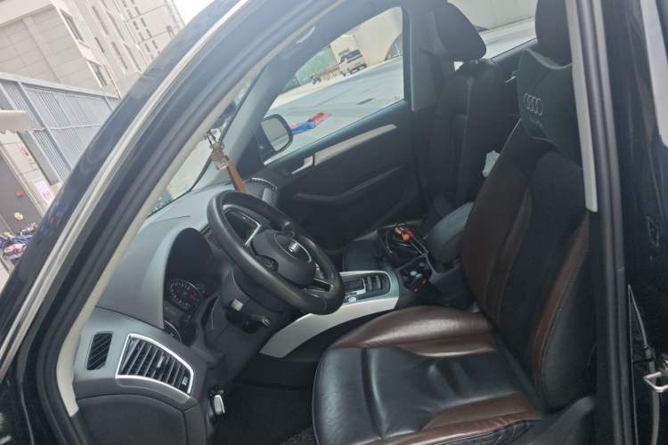 Used Audi Q5 2017 Plus 40 TFSI Technology Model Left Front Seat