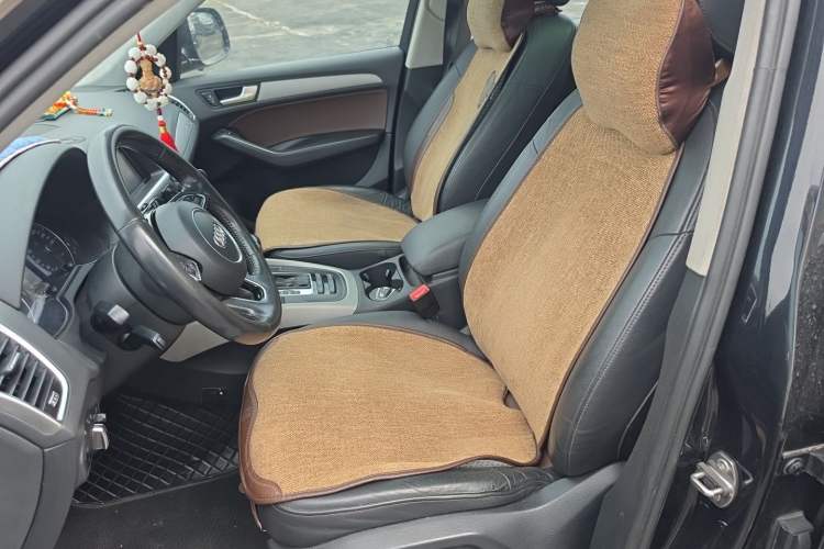 Used Audi Q5 2017 Plus 40 TFSI Ambition Model Left Front Seat