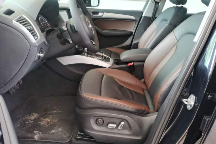 Used Audi Q5 2017 40 TFSI Technology Edition Left Front Seat