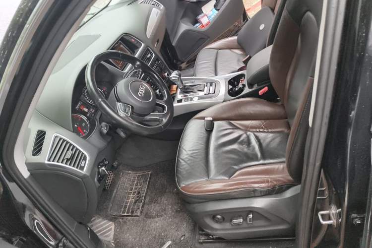 Used Audi Q5 2017 40 TFSI Technology Edition Left Front Seat