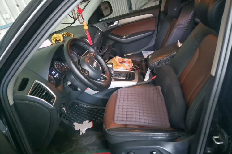 Used Audi Q5 2017 Plus 40 TFSI Ambition Model Left Front Seat