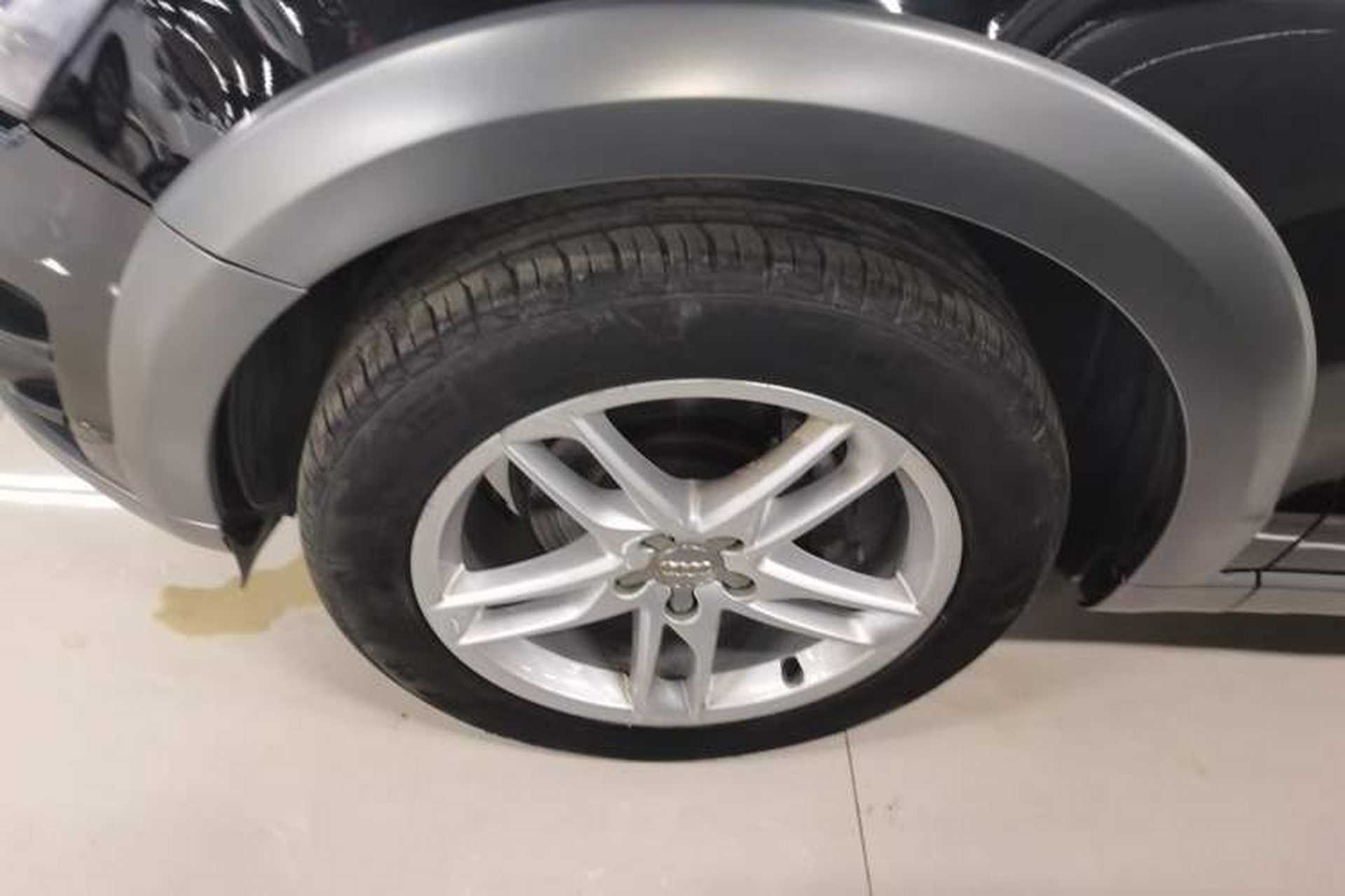 Used Audi Q5 2017 Plus 40 TFSI Technology Model Left Front Wheel Hub