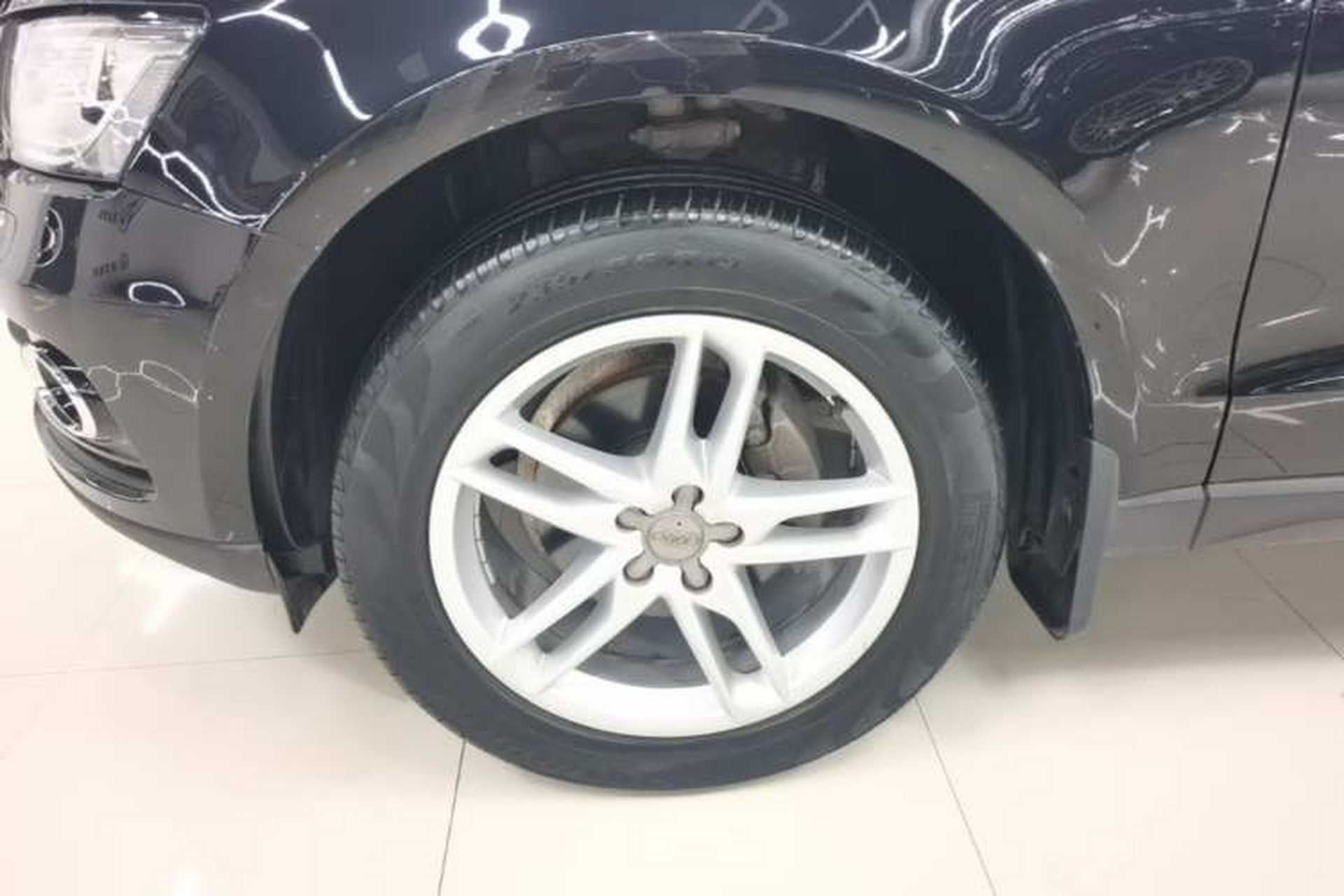 Used Audi Q5 2017 40 TFSI Ambition Edition Left Front Wheel Hub