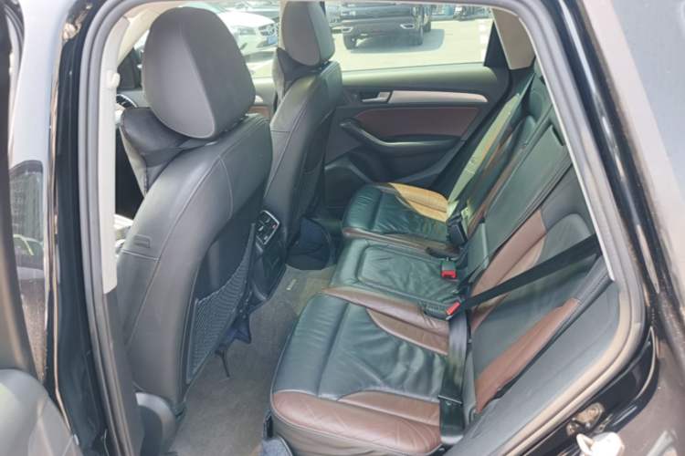 Used Audi Q5 2017 Plus 40 TFSI Technology Model Left Rear Seat
