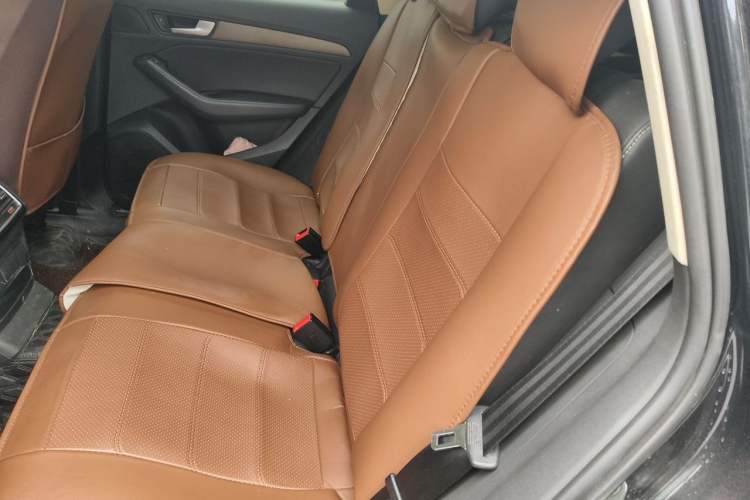 Used Audi Q5 2017 Plus 40 TFSI Ambition Model Left Rear Seat