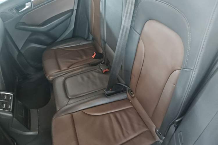 Used Audi Q5 2017 Plus 40 TFSI Ambition Model Left Rear Seat