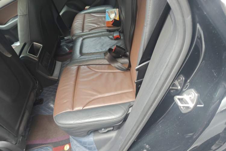 Used Audi Q5 2017 Plus 40 TFSI Ambition Model Left Rear Seat