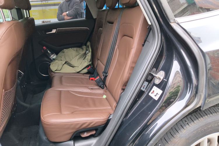 Used Audi Q5 2017 40 TFSI Comfort Model Left Rear Seat