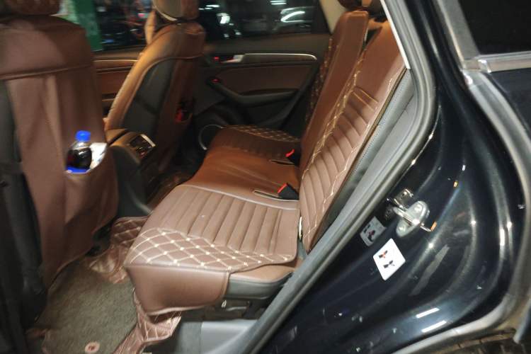 Used Audi Q5 2017 40 TFSI Comfort Model Left Rear Seat