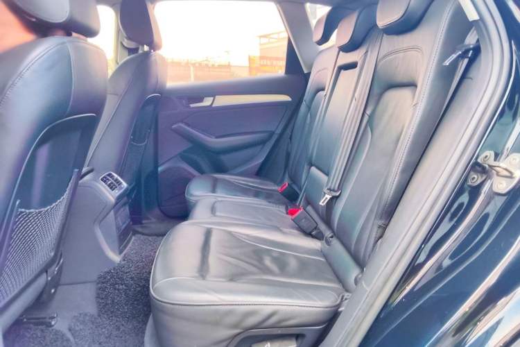 Used Audi Q5 2017 Plus 40 TFSI Ambition Model Left Rear Seat