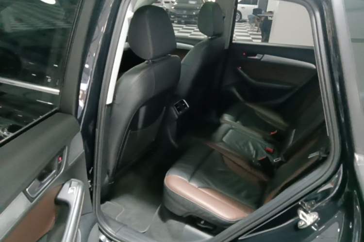 Used Audi Q5 2017 Plus 40 TFSI Technology Model Left Rear Seat