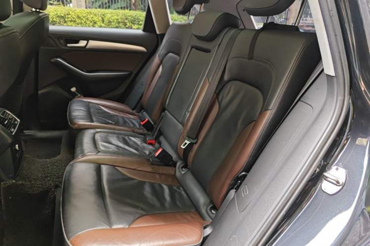 Used Audi Q5 2017 Plus 40 TFSI Technology Model Left Rear Seat