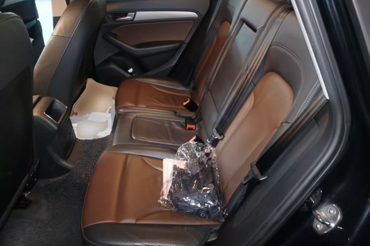 Used Audi Q5 2017 Plus 40 TFSI Ambition Model Left Rear Seat