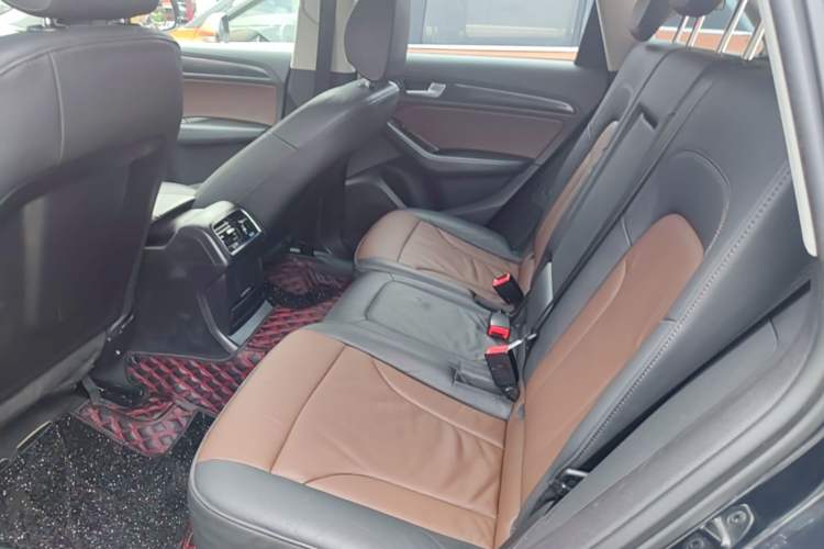 Used Audi Q5 2017 40 TFSI Ambition Edition Left Rear Seat
