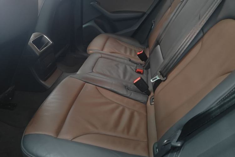 Used Audi Q5 2017 40 TFSI Ambition Edition Left Rear Seat