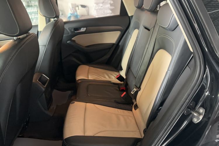 Used Audi Q5 2017 40 TFSI Ambition Edition Left Rear Seat