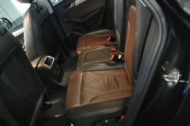 Used Audi Q5 2017 Plus 40 TFSI Ambition Model Left Rear Seat