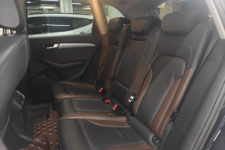 Used Audi Q5 2017 Plus 40 TFSI Comfort Model Left Rear Seat