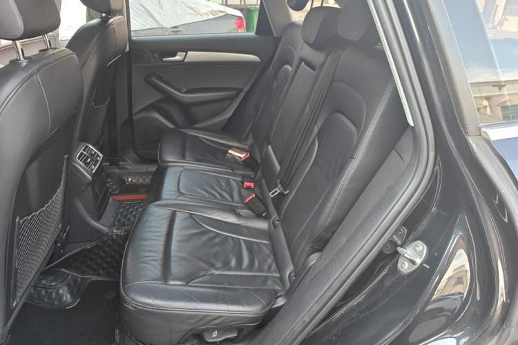 Used Audi Q5 2017 40 TFSI Technology Edition Left Rear Seat
