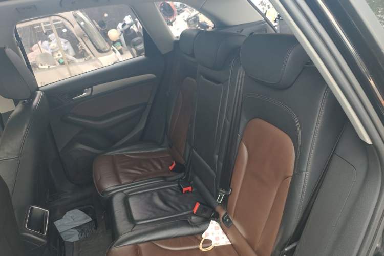 Used Audi Q5 2017 Plus 40 TFSI Ambition Model Left Rear Seat