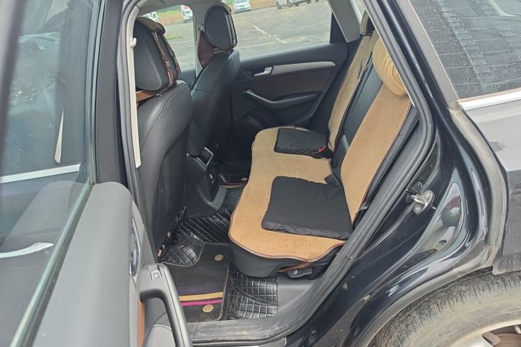 Used Audi Q5 2017 Plus 40 TFSI Ambition Model Left Rear Seat