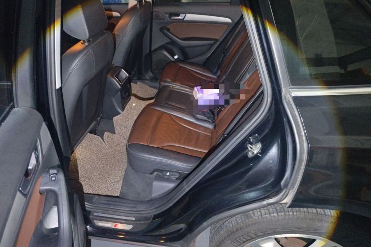 Used Audi Q5 2017 Plus 40 TFSI Ambition Model Left Rear Seat
