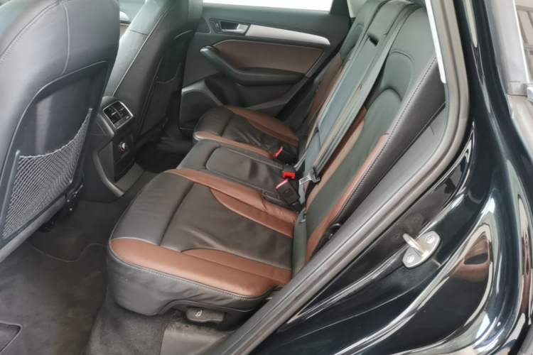 Used Audi Q5 2017 40 TFSI Technology Edition Left Rear Seat