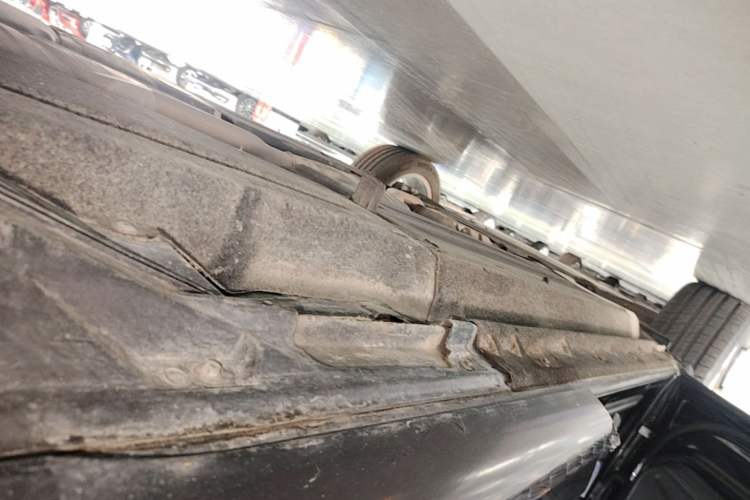 Used Audi Q5 2017 Plus 40 TFSI Ambition Model Left Side Sill