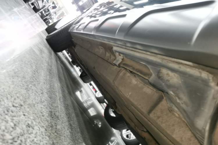 Used Audi Q5 2017 Plus 40 TFSI Technology Model Left Side Sill
