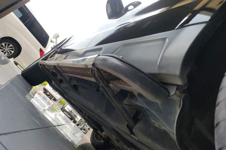 Used Audi Q5 2017 Plus 40 TFSI Technology Model Left Side Sill
