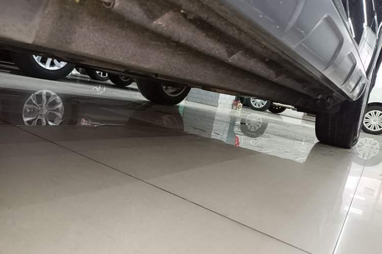Used Audi Q5 2017 Plus 40 TFSI Technology Model Left Side Sill